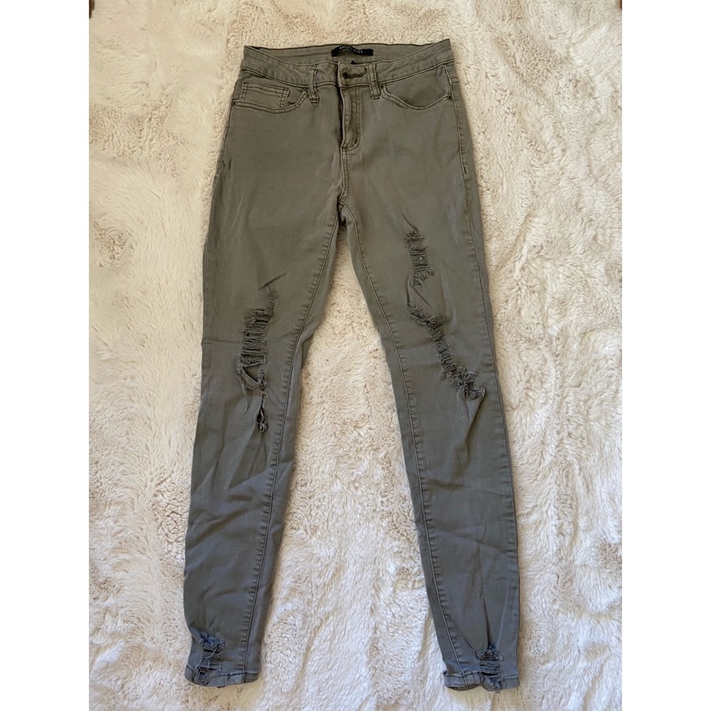 Angel Kiss distressed jeans
